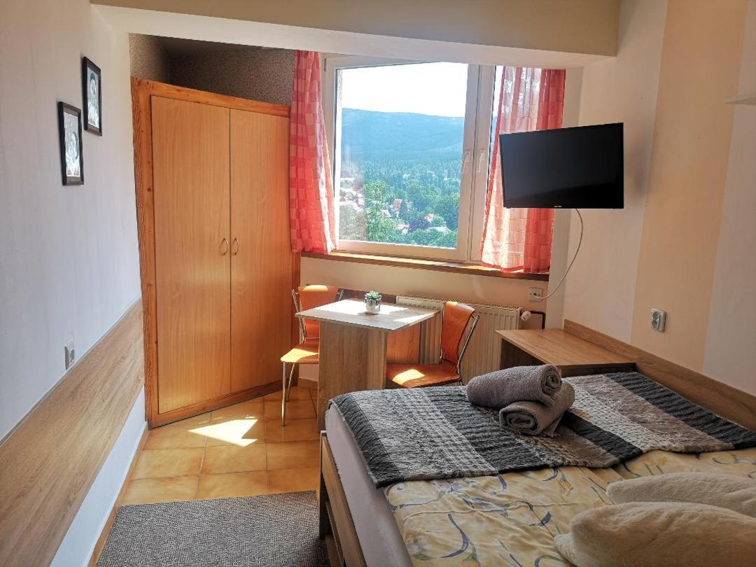 Willa Mona Bed & Breakfast Szklarska Poreba Luaran gambar