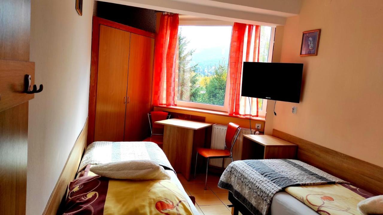 Willa Mona Bed & Breakfast Szklarska Poreba Luaran gambar