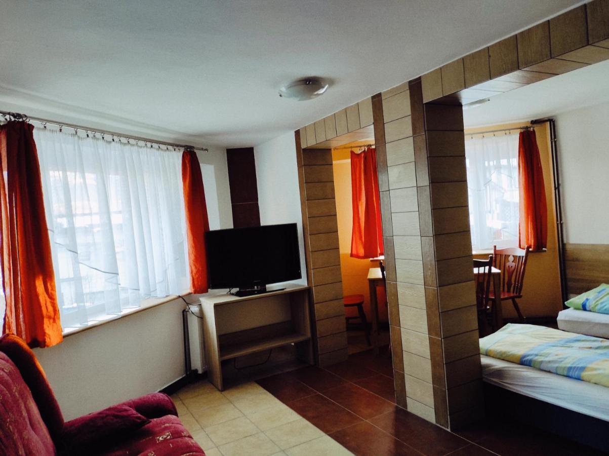 Willa Mona Bed & Breakfast Szklarska Poreba Luaran gambar