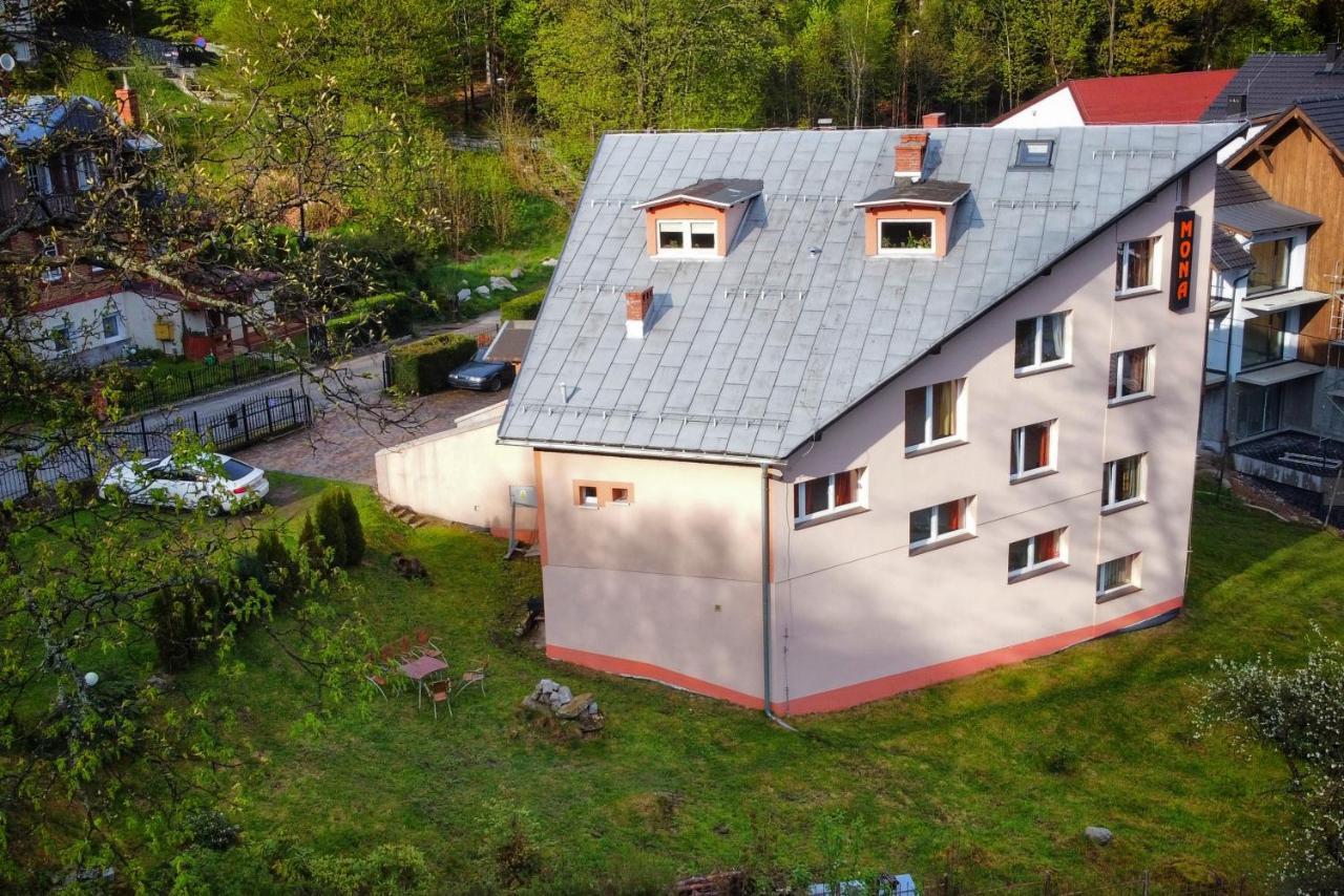 Willa Mona Bed & Breakfast Szklarska Poreba Luaran gambar