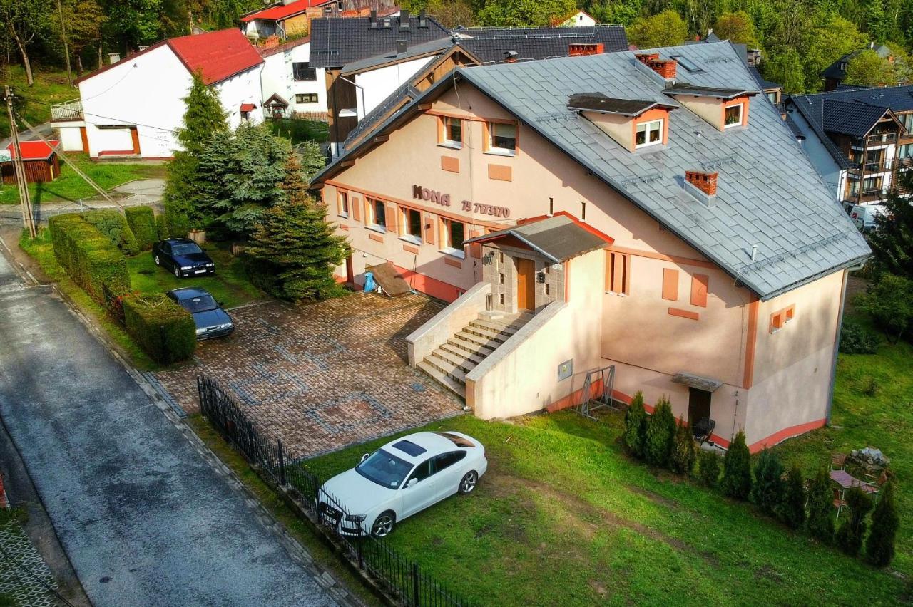 Willa Mona Bed & Breakfast Szklarska Poreba Luaran gambar