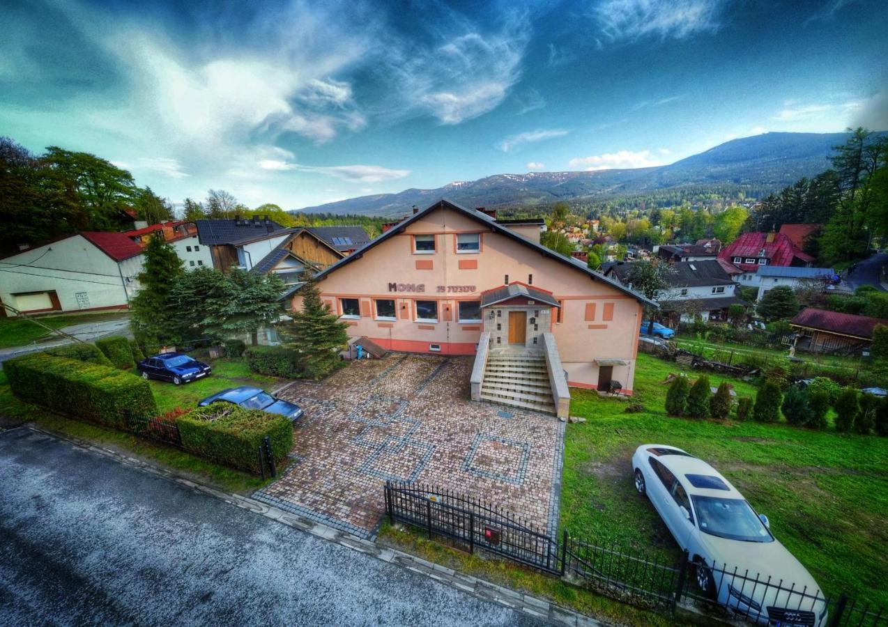 Willa Mona Bed & Breakfast Szklarska Poreba Luaran gambar